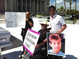 555617_10150685527643437_369402516_n