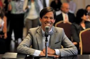 575855_10151462488918437_1599101397_n